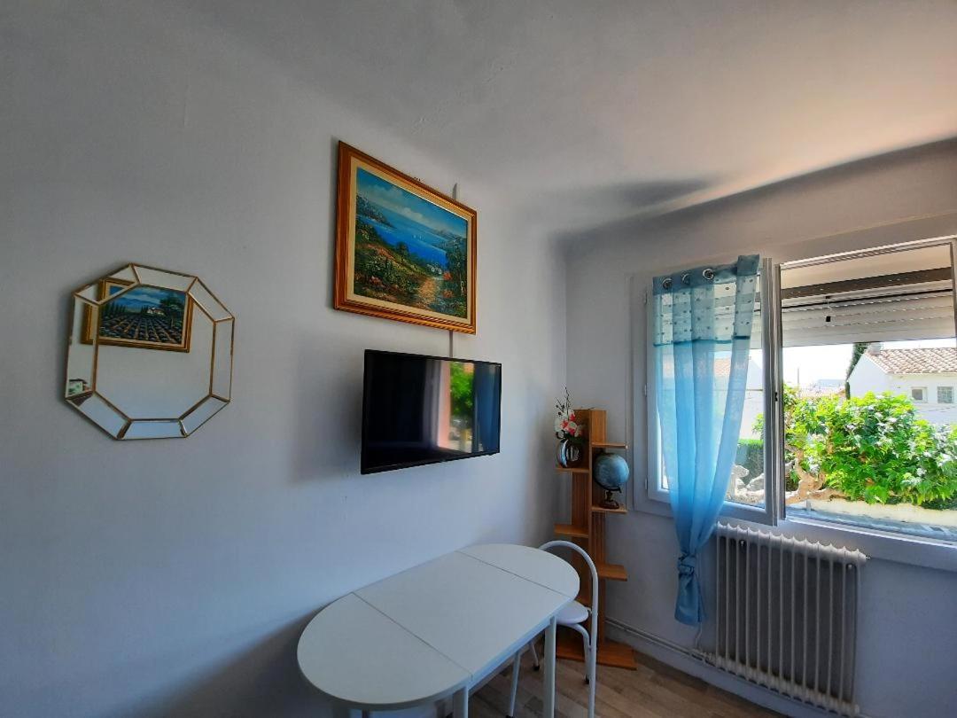 Chambres Climatisees Confort,Wifi, Gare Tgv,Parking,Pt Dejeuner Perpignan Bagian luar foto